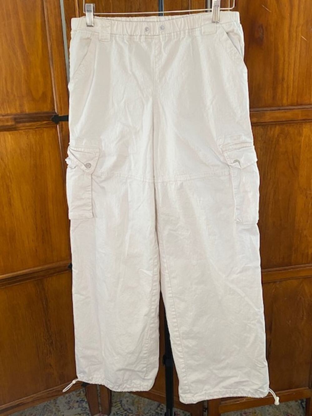 Madden NYC Women’s L White Utility Cargo Pants 98% Cotton Stretch Drawstring Y2K